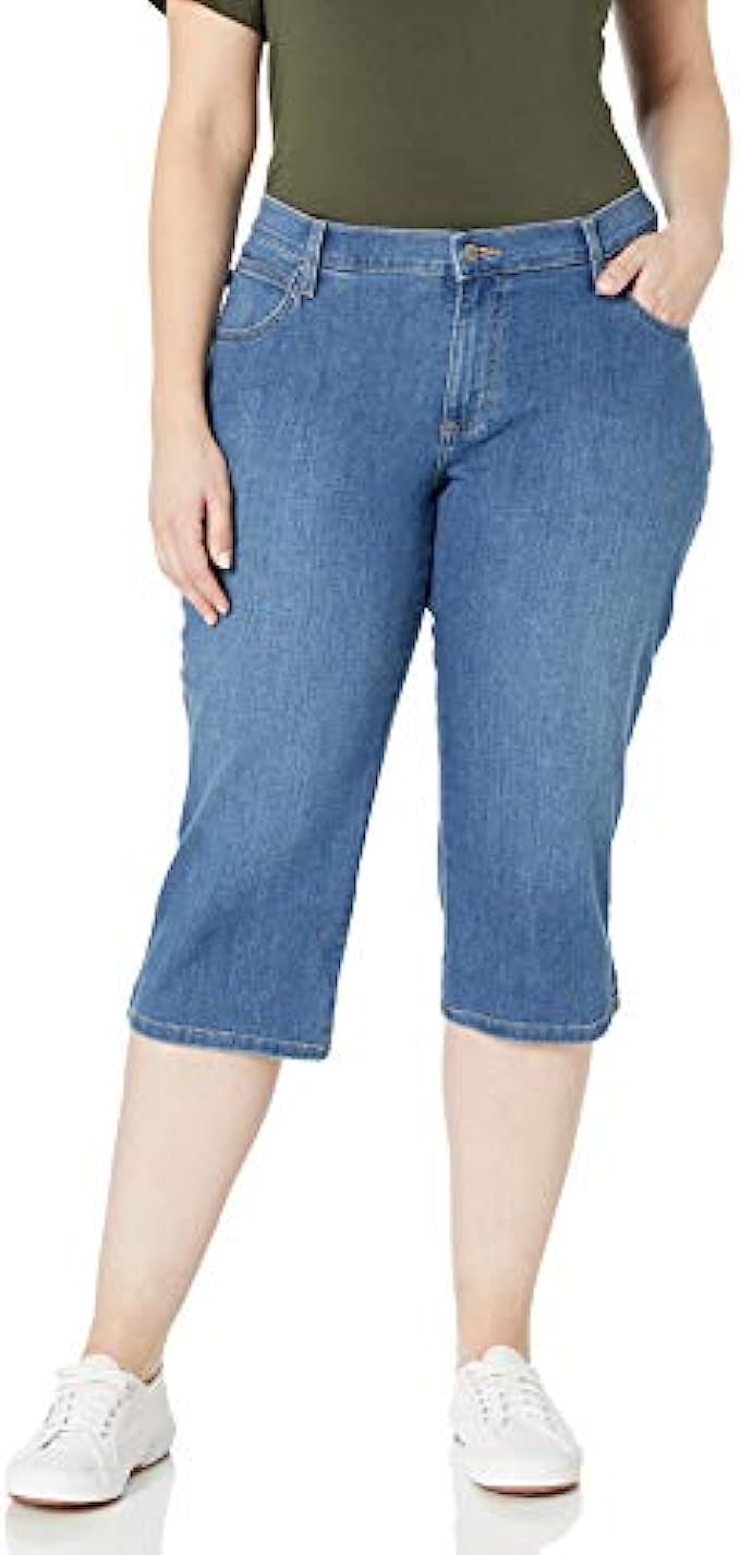 Lee Women's Plus-Size Relaxed-Fit Denim Capri Jean